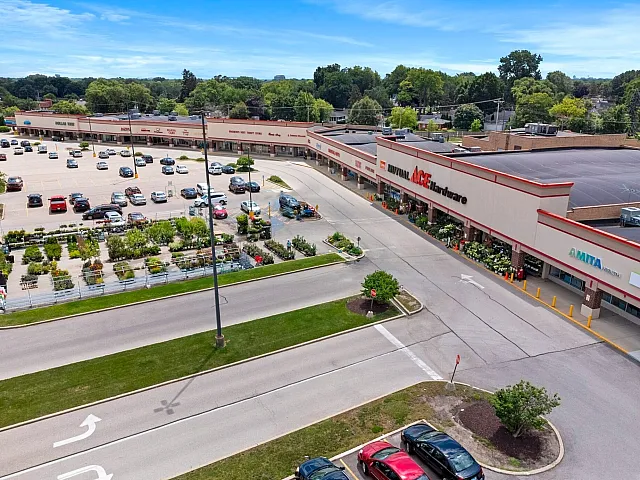 Palatine Hills Plaza Exterior