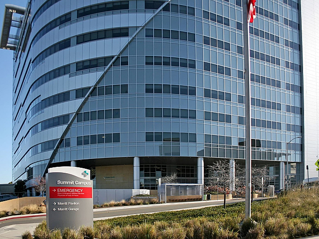 Alta Bates Summit Medical Center Exterior