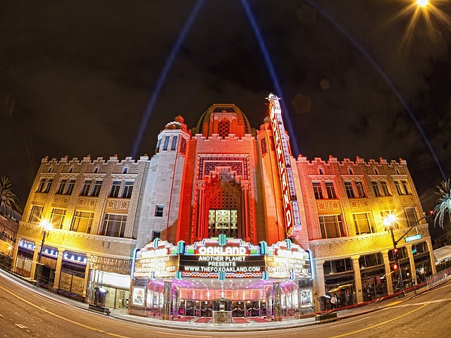 FOX Theater Oakland Exterior
