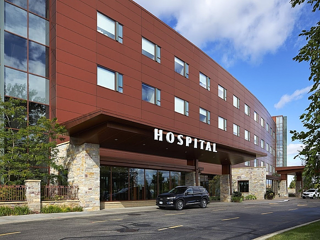 Maple Grove Hospital Signage