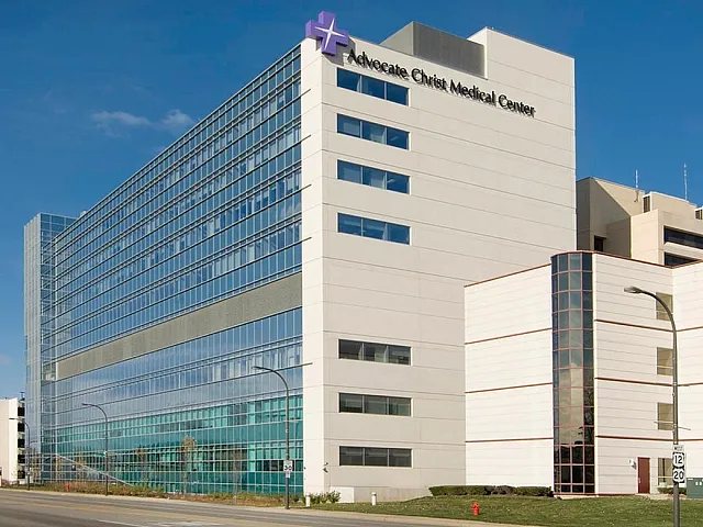 Advocate Christ Medical Center Exterior