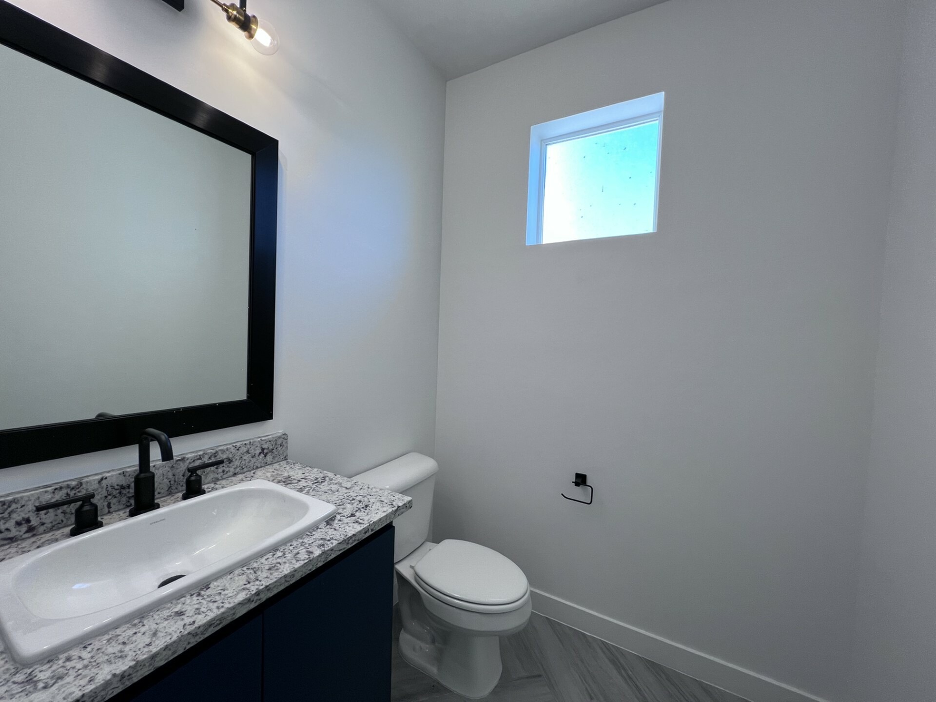 Loft B Bathroom 2