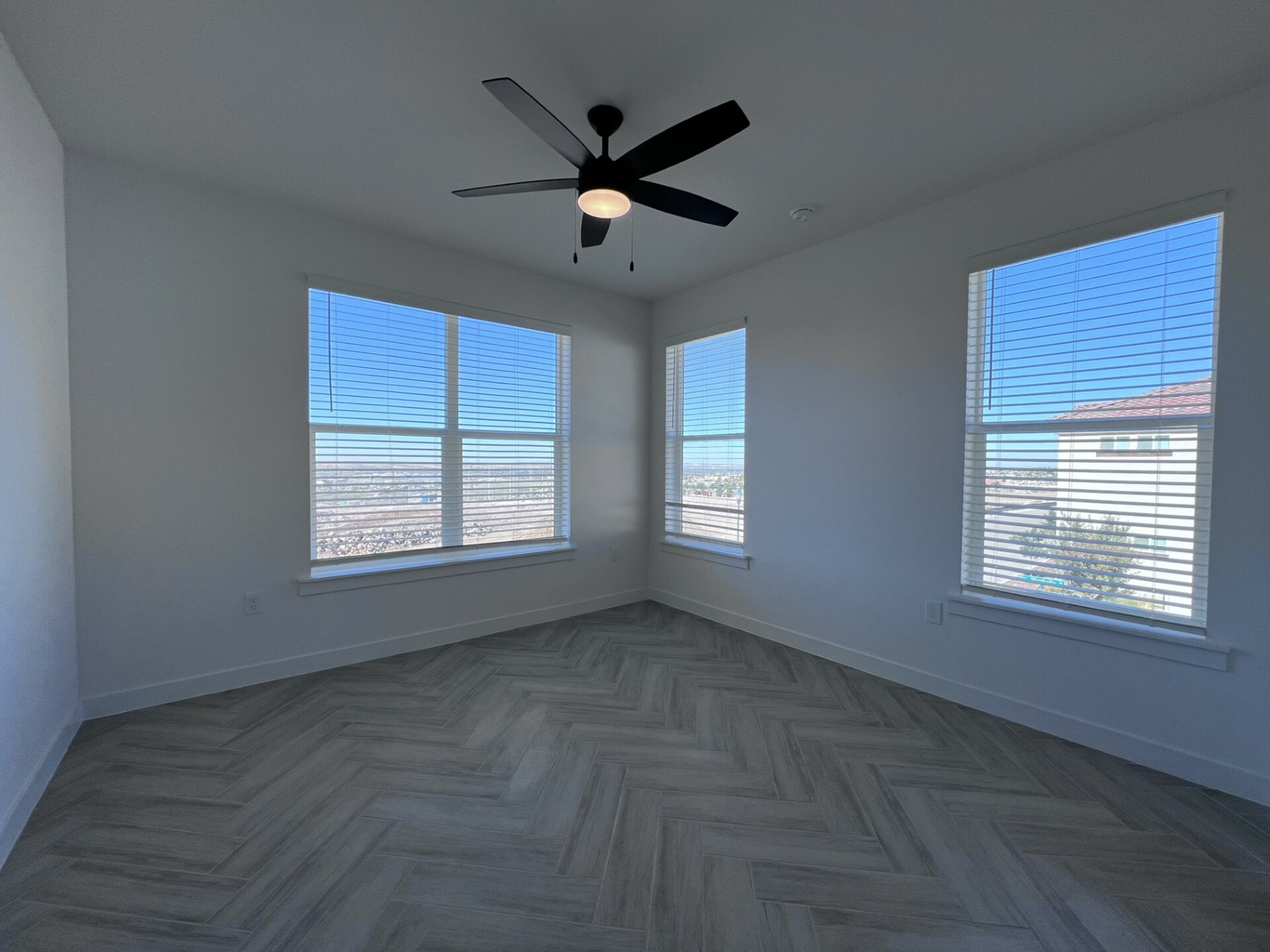 B1 bedroom