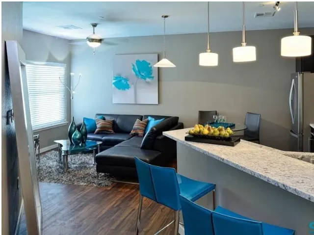 9-foot Ceilings