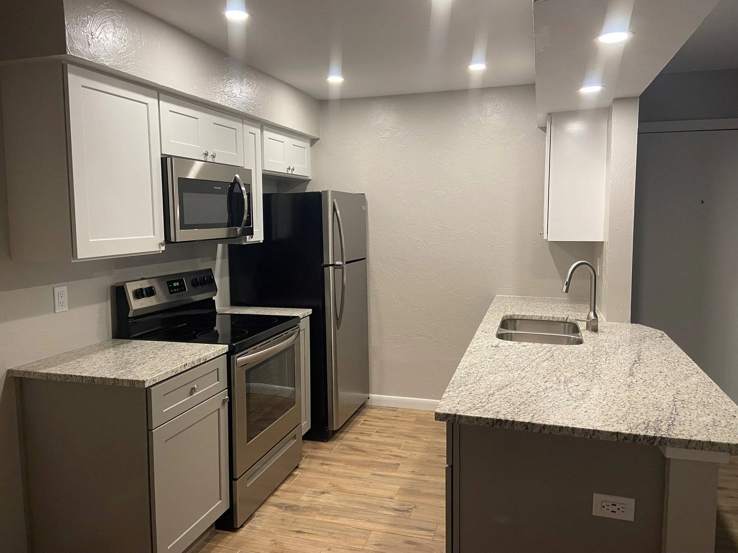 kitchen, granite counter tops, sink, stain steel appliances