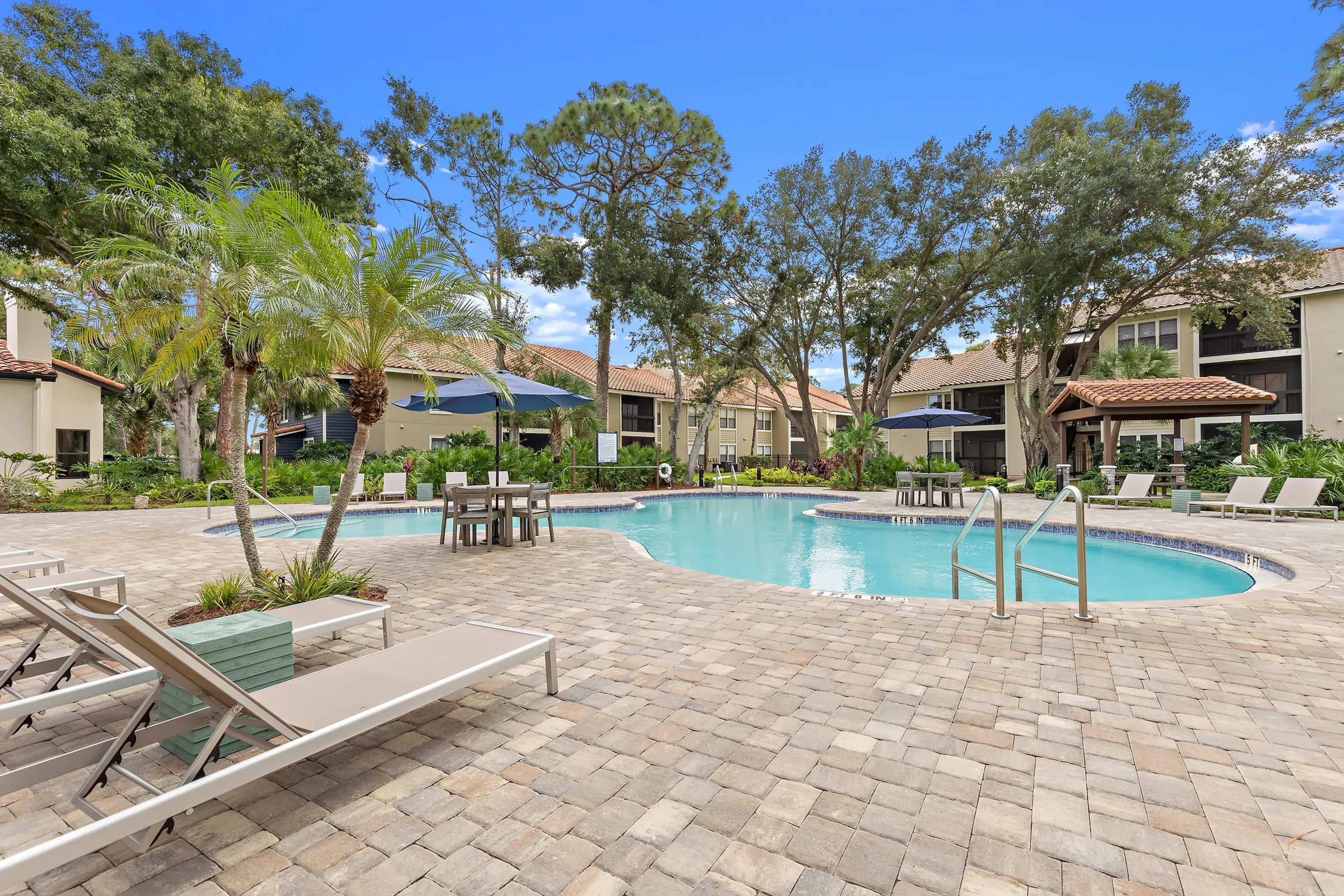 Pool and Sun Deck