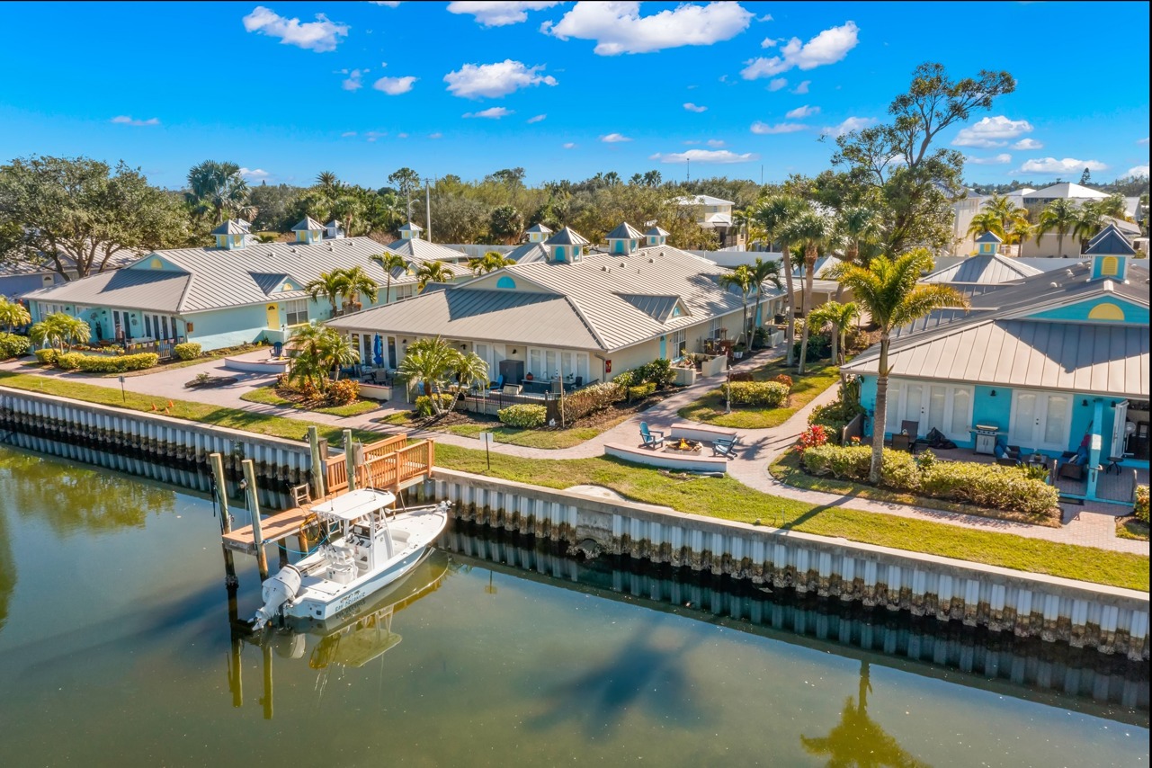 Pilars Harbour Apartments In Apollo Beach, FL