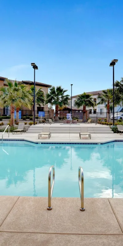 jardin gardens pool