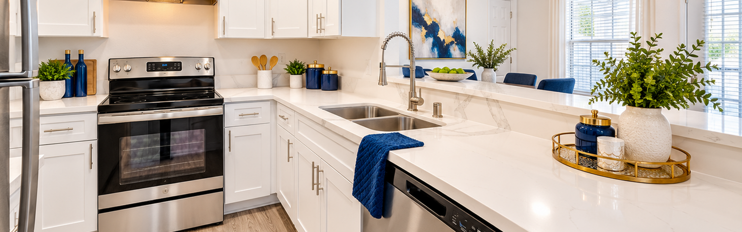 The Cove - Modern Kitchen