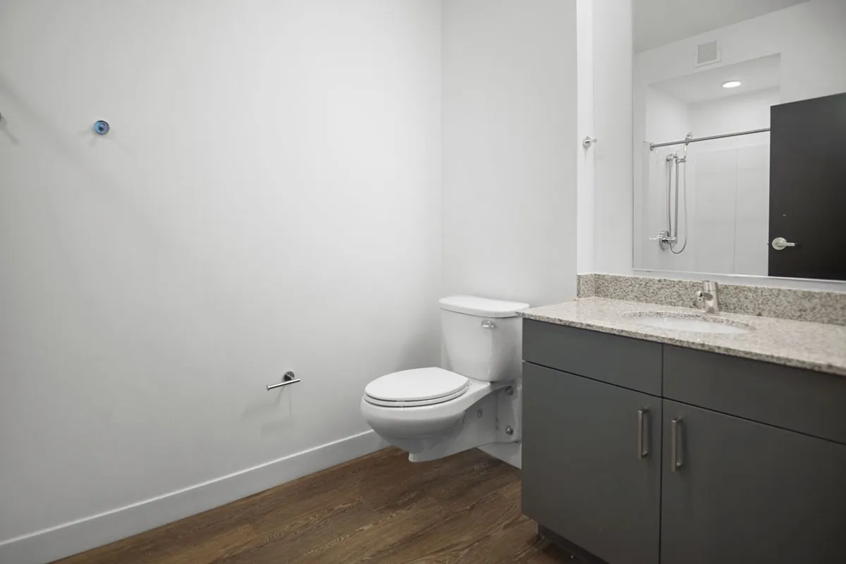 Sylvan Studio - Bathroom