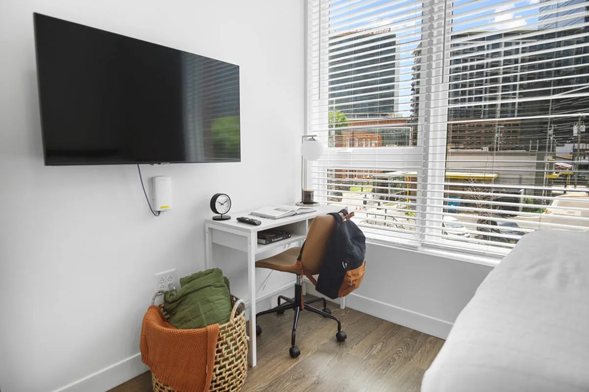 Hillsboro Studio - Bedroom