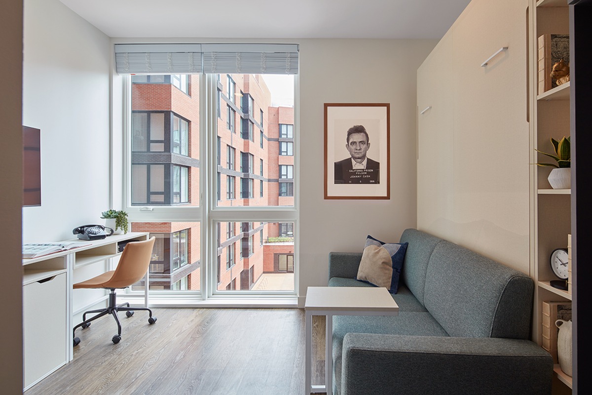 Broadway Studio Murphy - Living Room