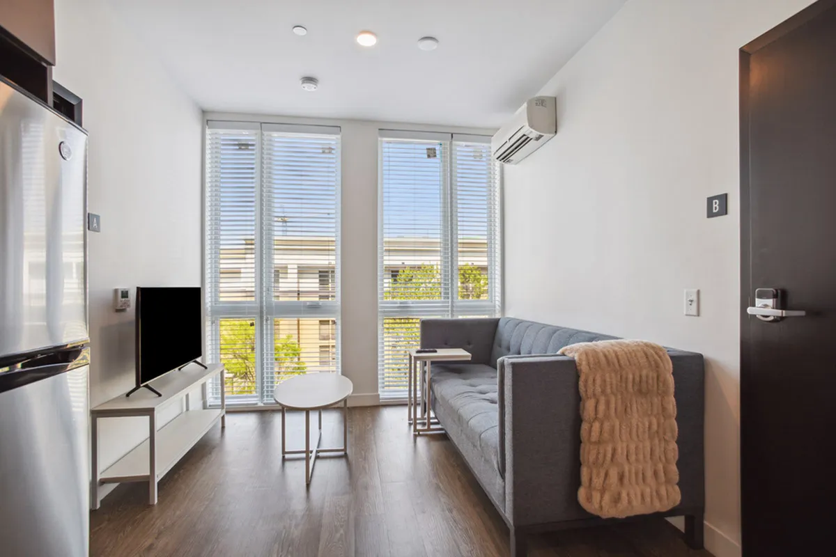 Midtown 2x2 - Living Room