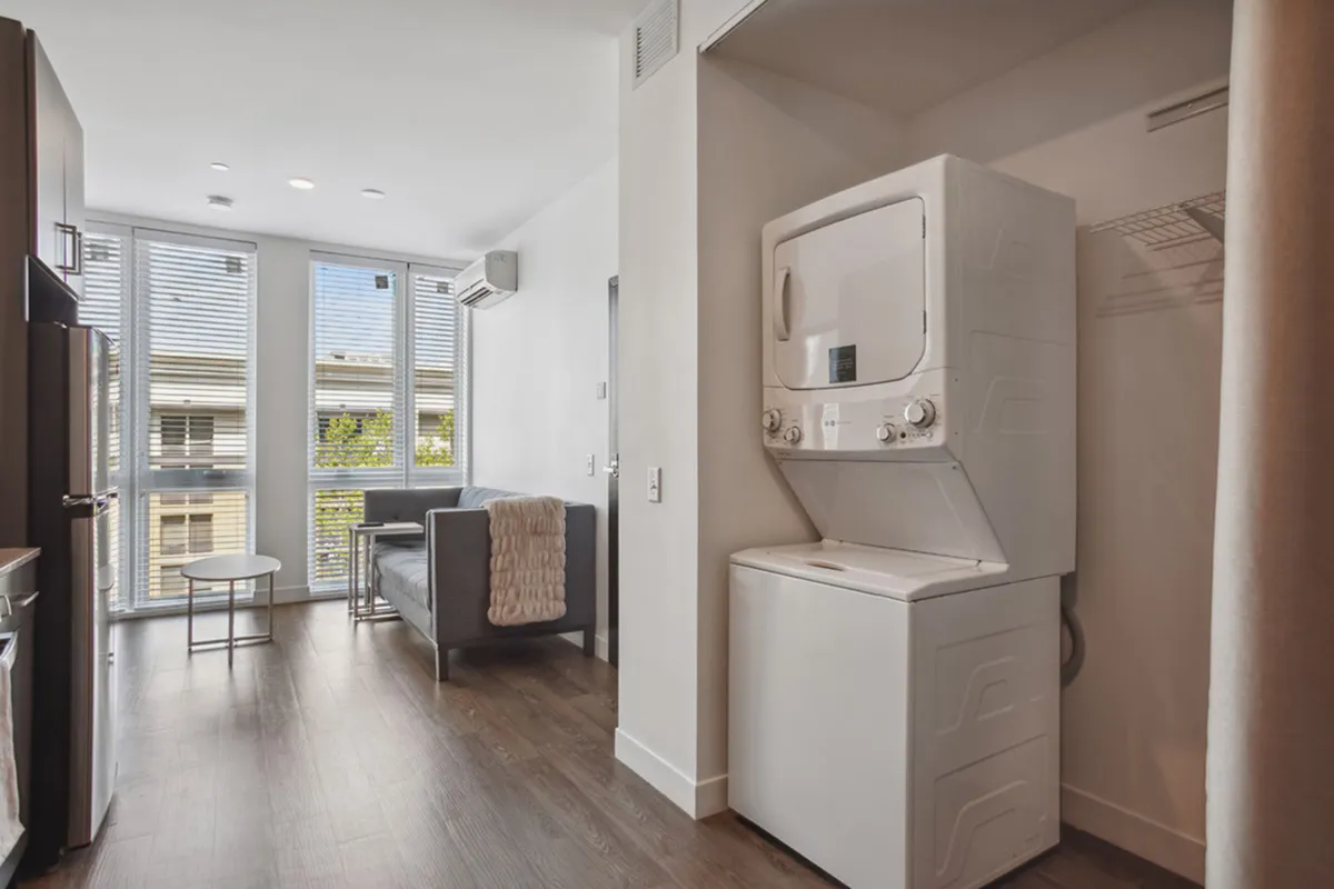Midtown 2x2 - Laundry