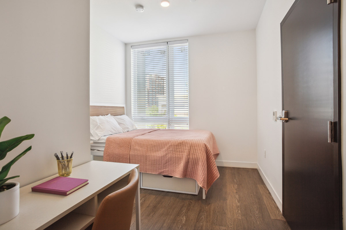 Midtown 2x2 - Bedroom