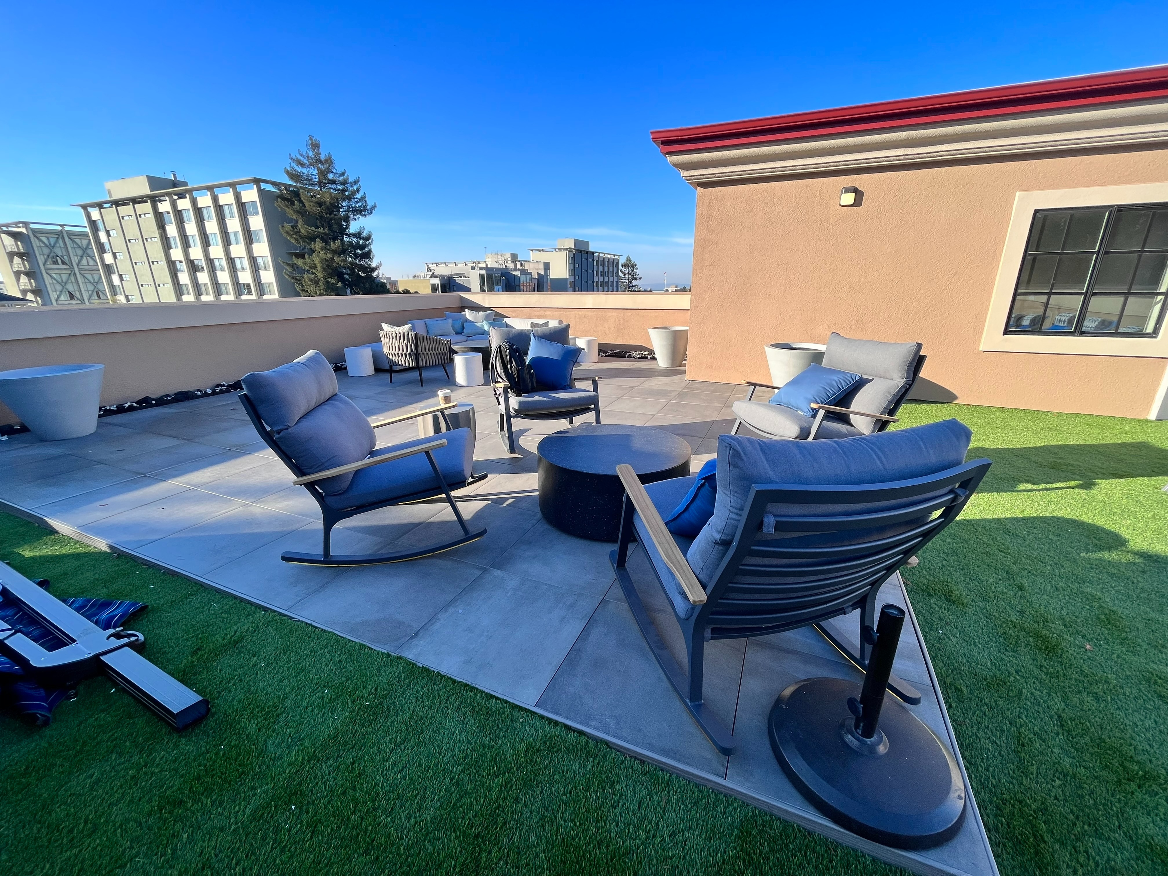 Luxurious Rooftop Lounge