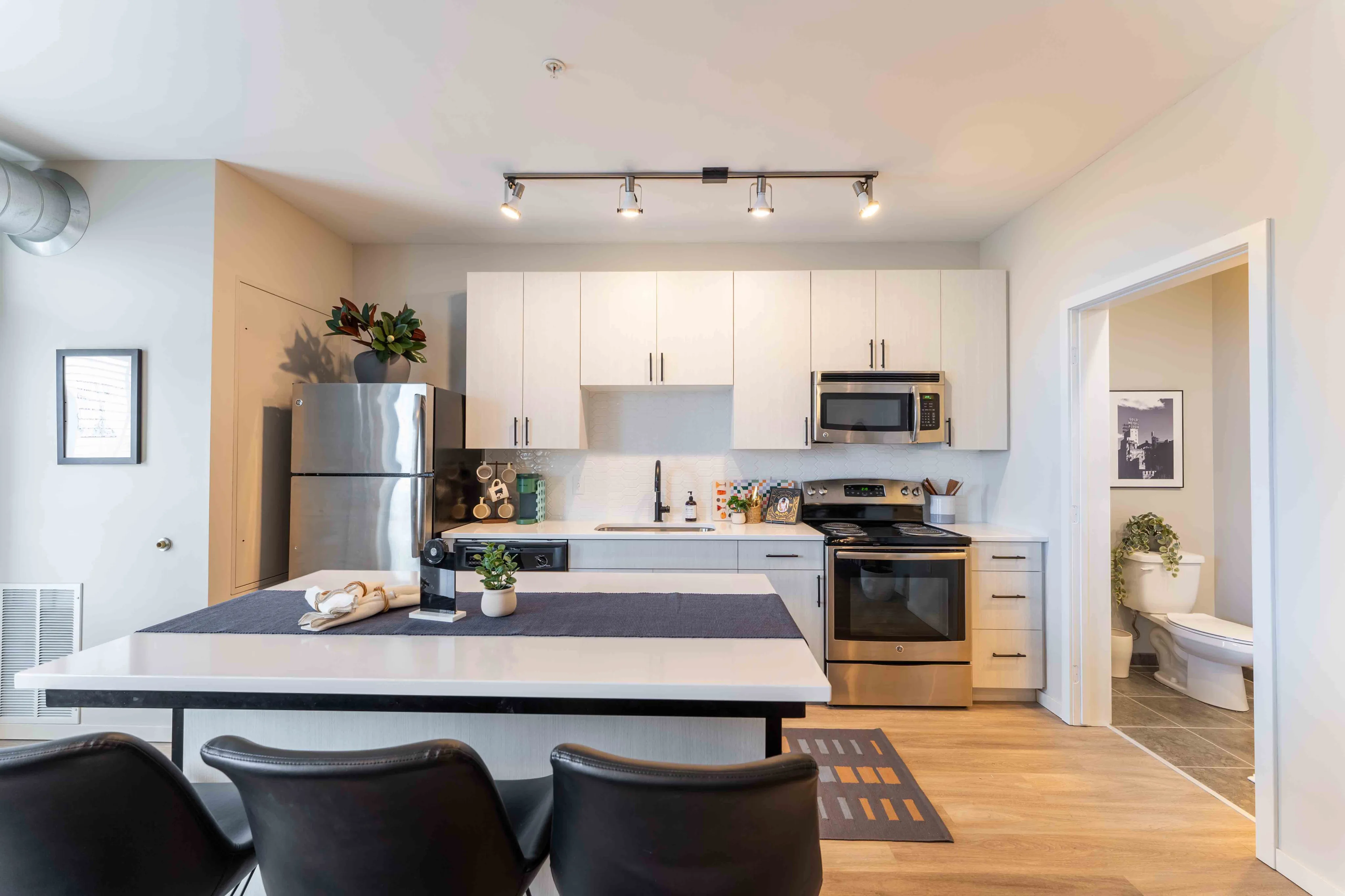Model Unit Kitchen
