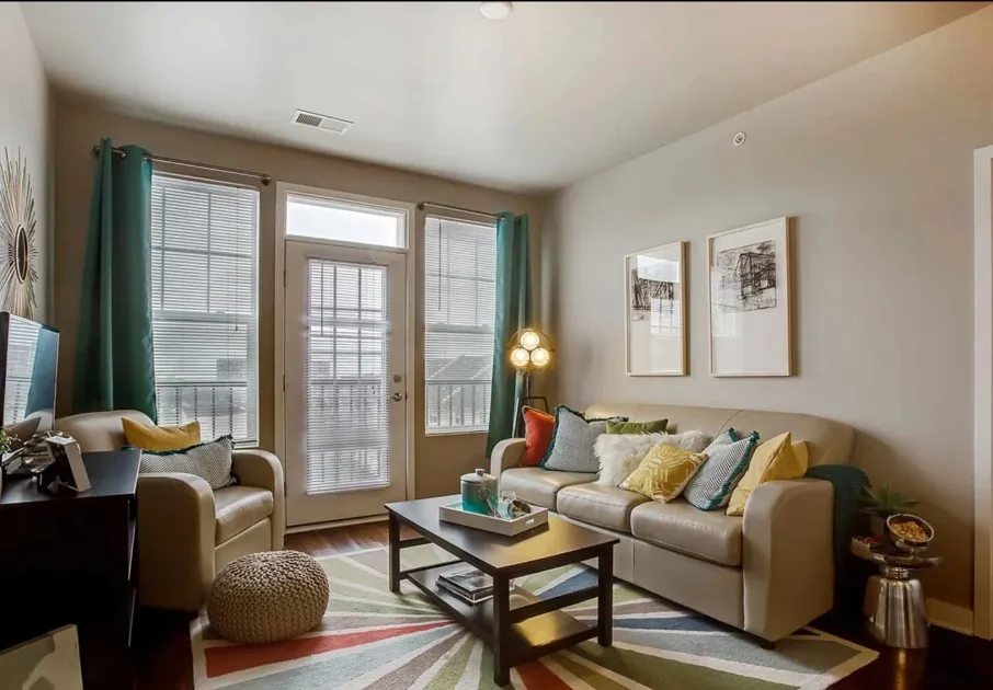 Mocel living room
