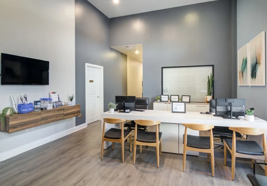 Leasing Office