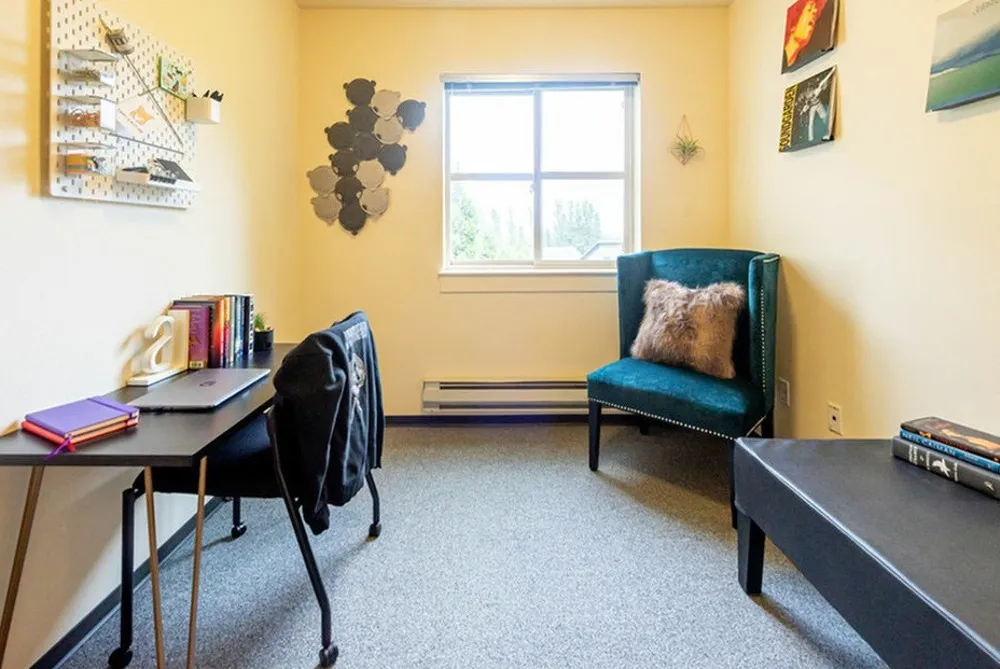 3 bedroom study area