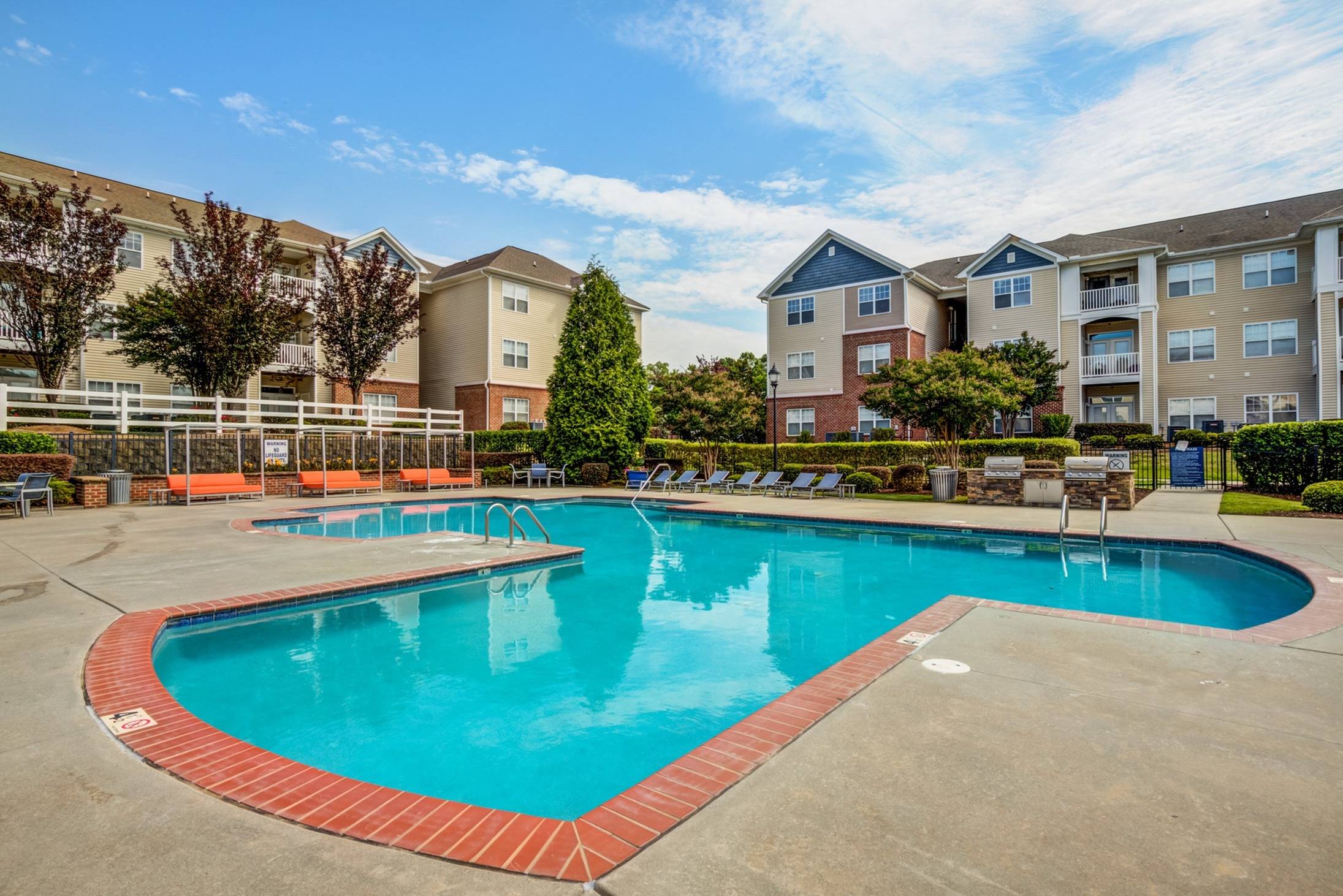 Charlotte NC Apartments With Garages Avant at Steele Creek