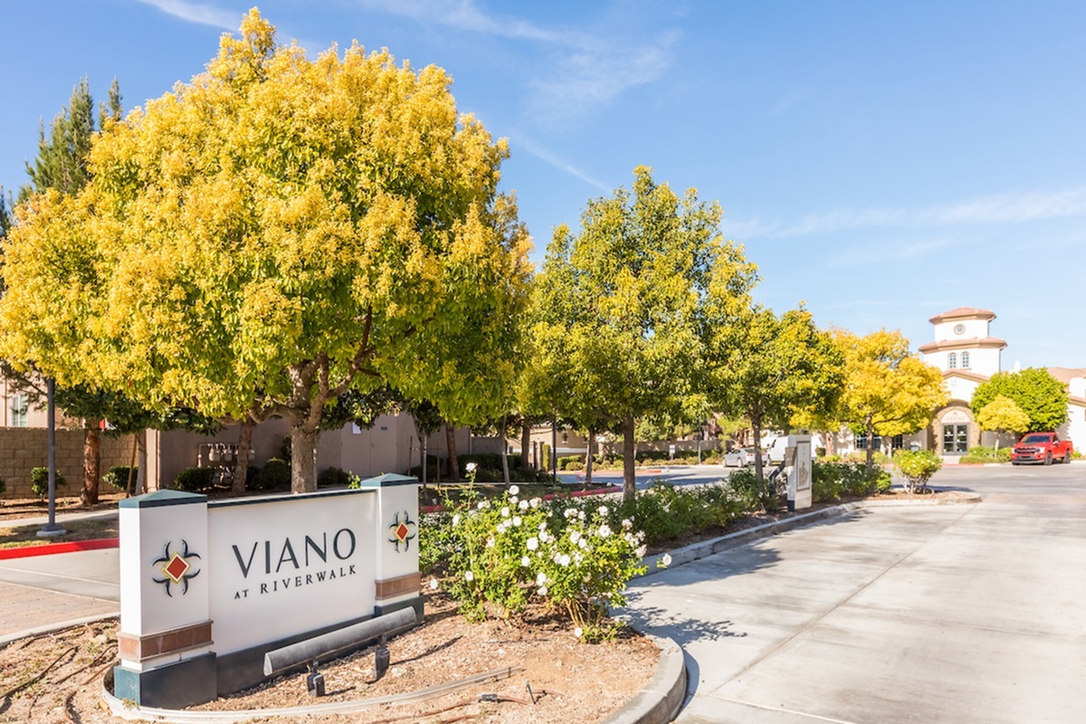 Photos Apartments For Rent in Riverside Viano at Riverwalk