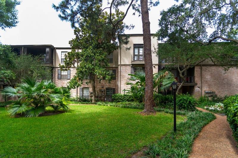 Luxury Uptown Houston Apartments The Creole on Yorktown