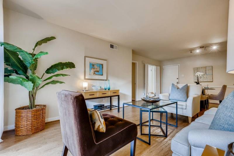 Luxury Uptown Houston Apartments The Creole on Yorktown