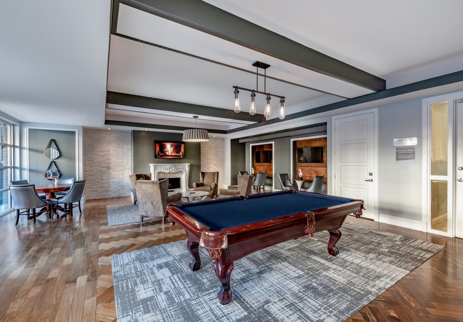 Clubhouse lounge in alexandria apartments.
