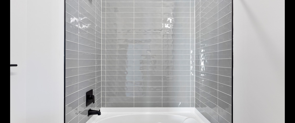 Spacious Bathroom