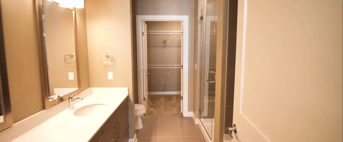Spacious Bathroom