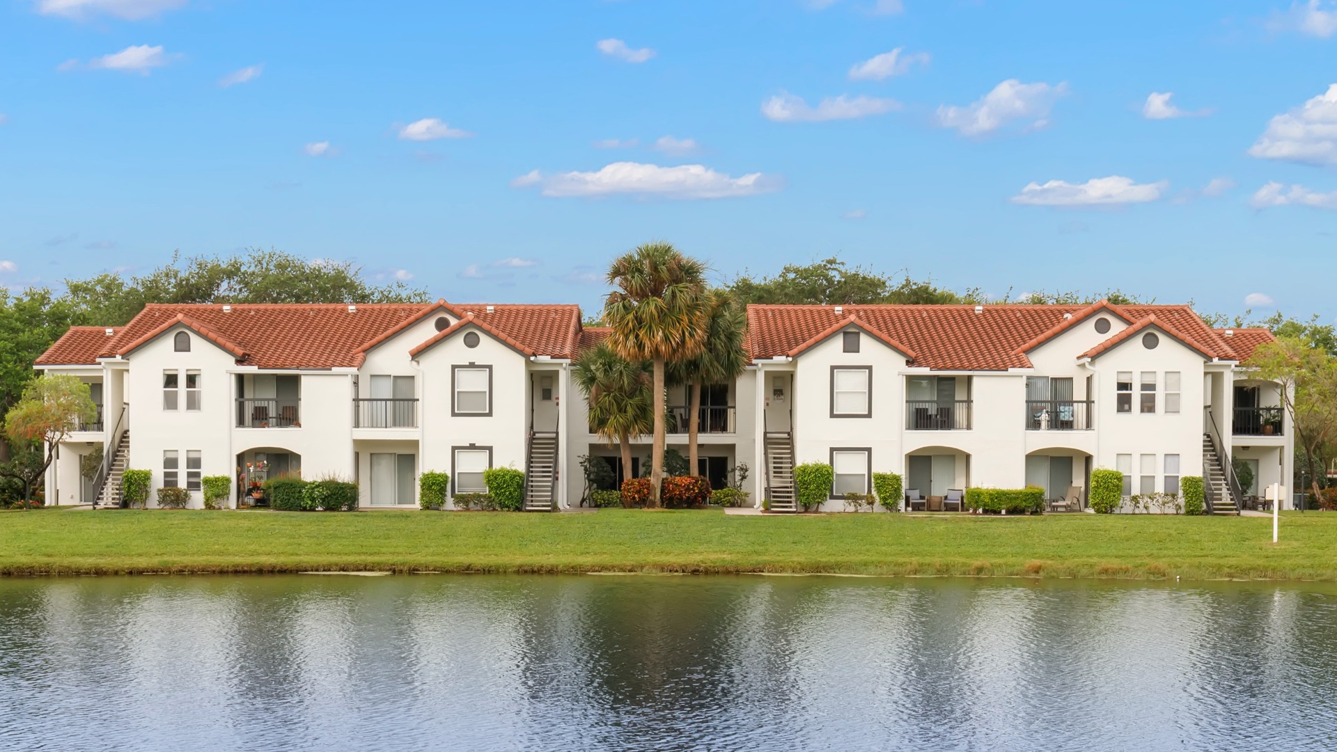 Avana Palm Beach Gardens | Palm Beach Gardens, FL Apartments