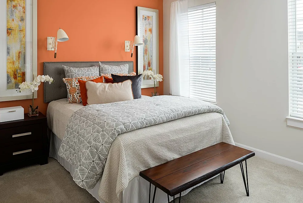 Bedroom with queen size bed aned night stand