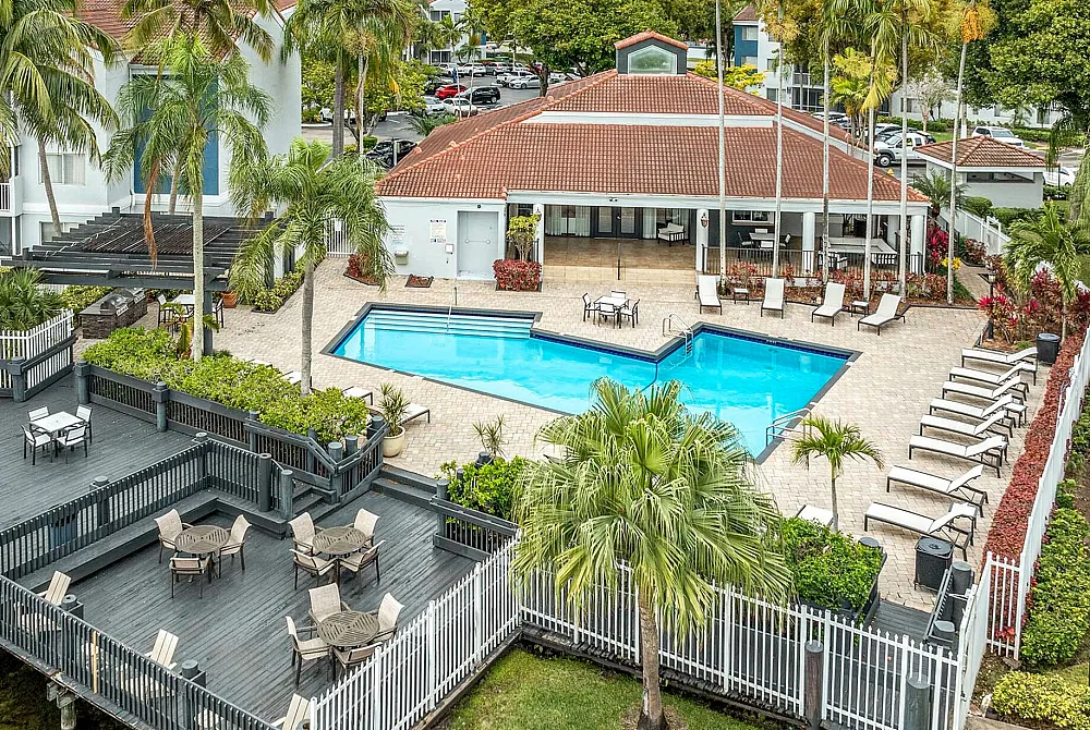 Lakeside Pool & Sundeck  rendering