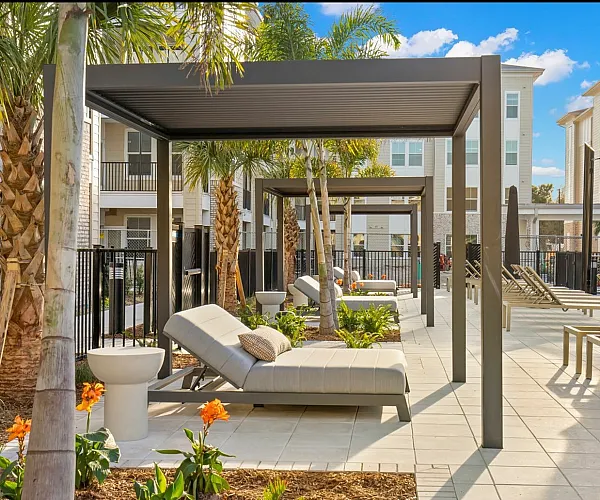 Poolside Cabanas at Marlowe South Tampa