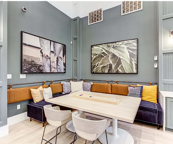 Avana Lounge