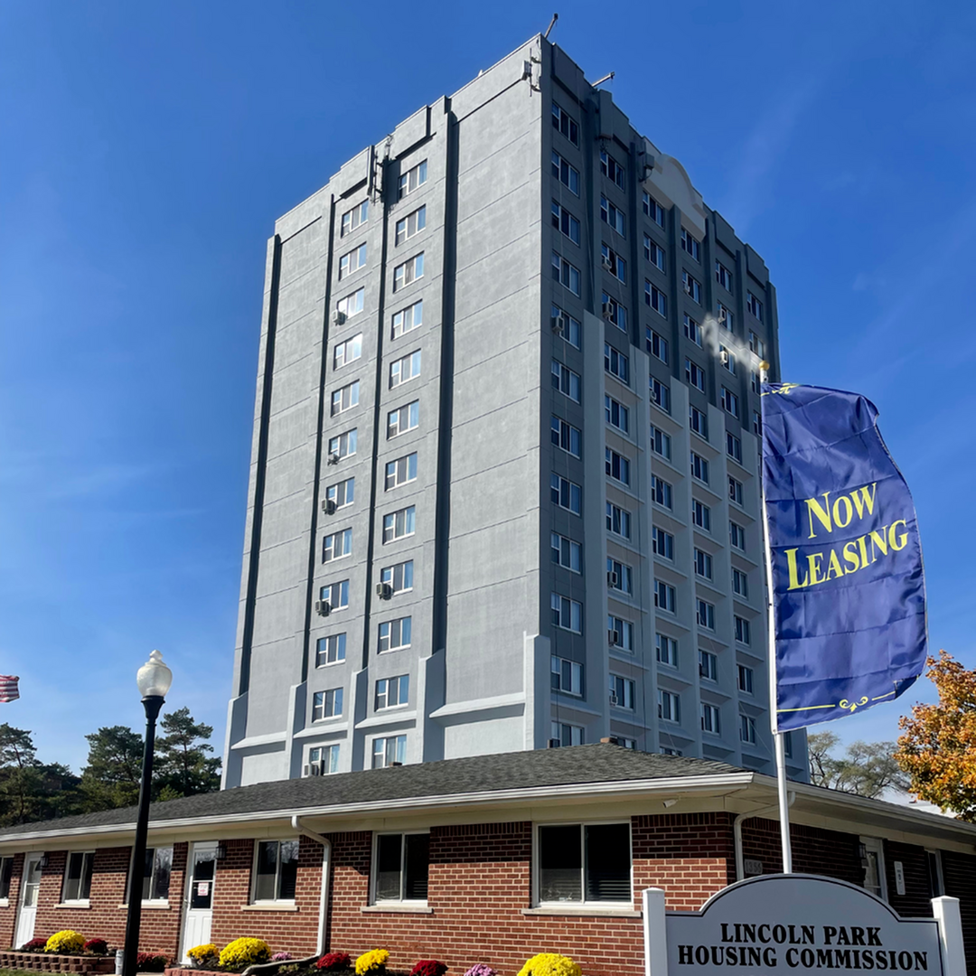 Lincoln Park Tower Apartments