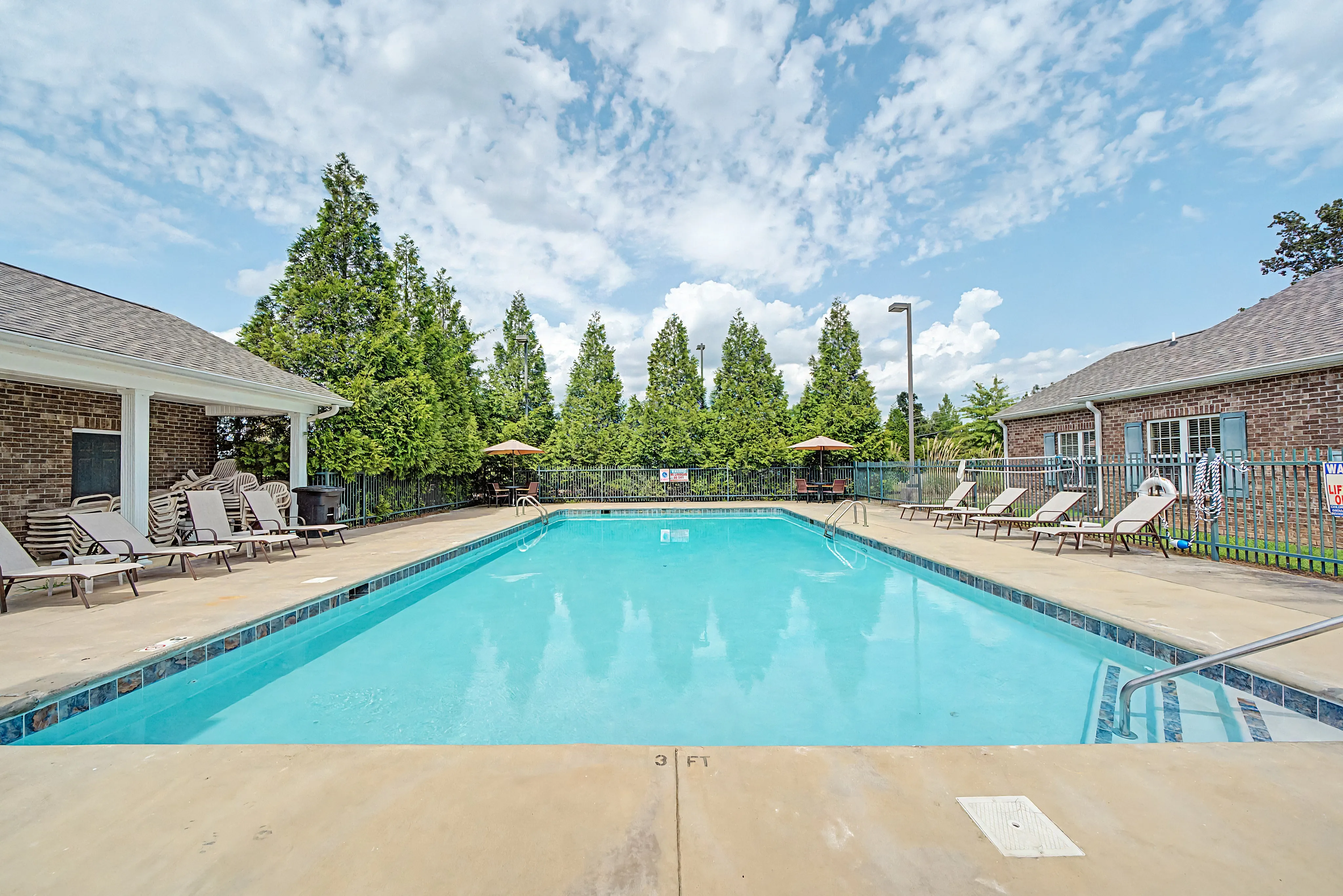 Rosewood Place Apartments