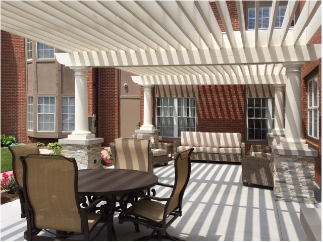 Image of Outdoor Covered Dining and Lounge Area for Brookhaven Manor Senior Living