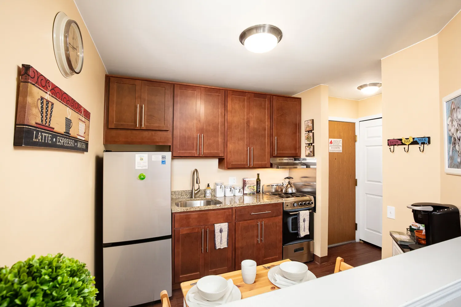 2 BR, 1 BA - Wolverine, Premium Kitchen w/Stainless Steel Appliances