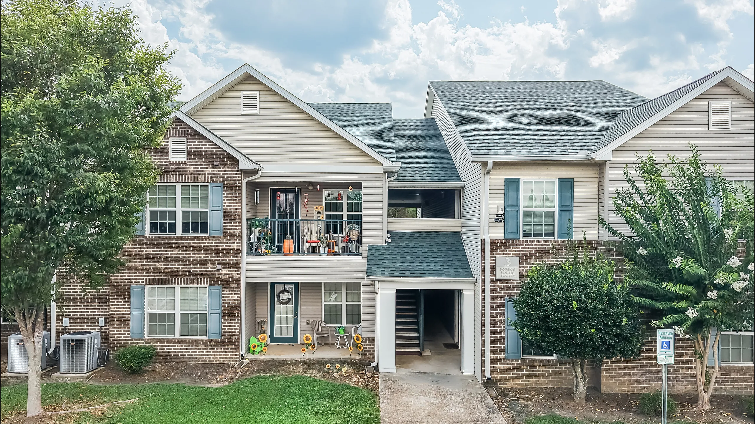Rosewood Place Apartments