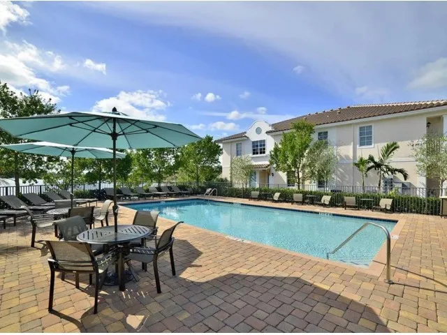 Image of Pool for Bridgewater at Lake Osborne