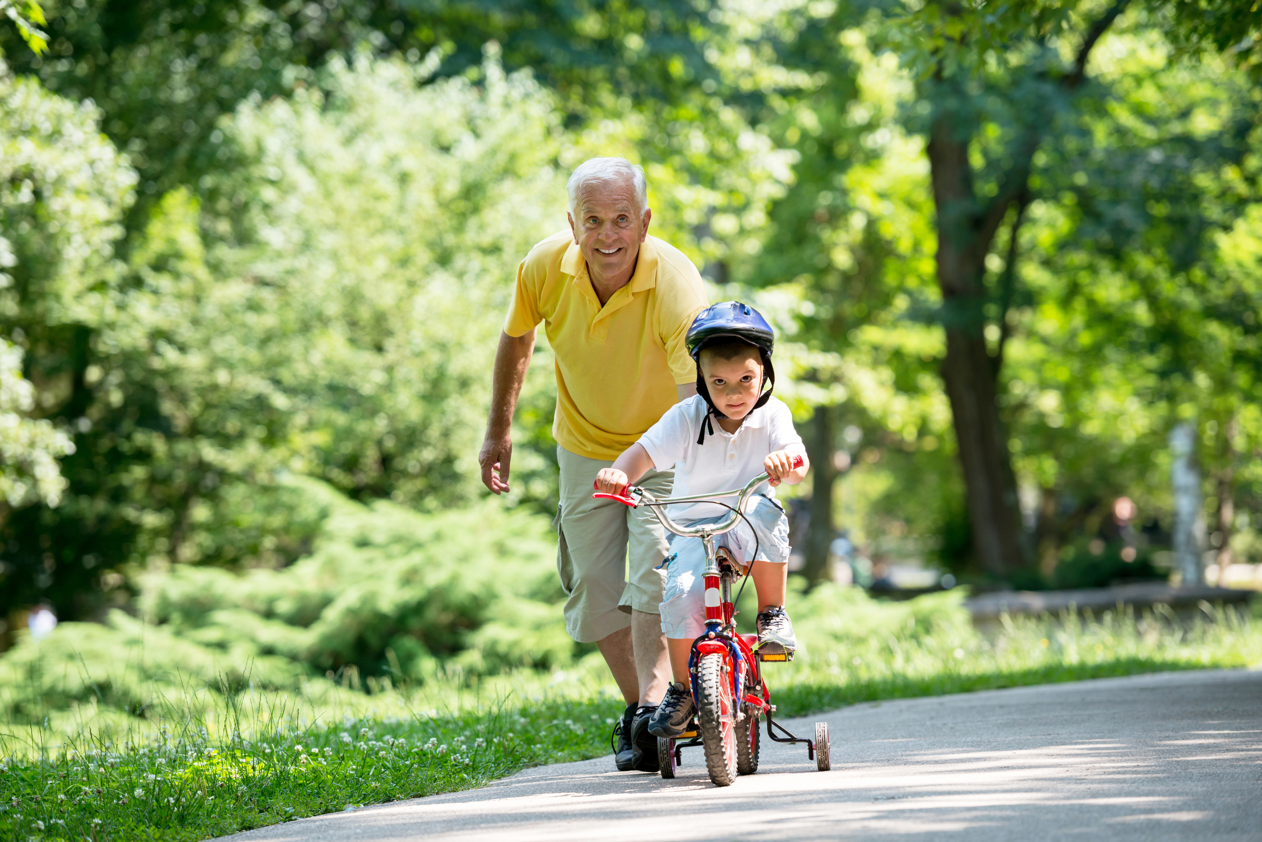 The Benefits of Intergenerational Activities-image