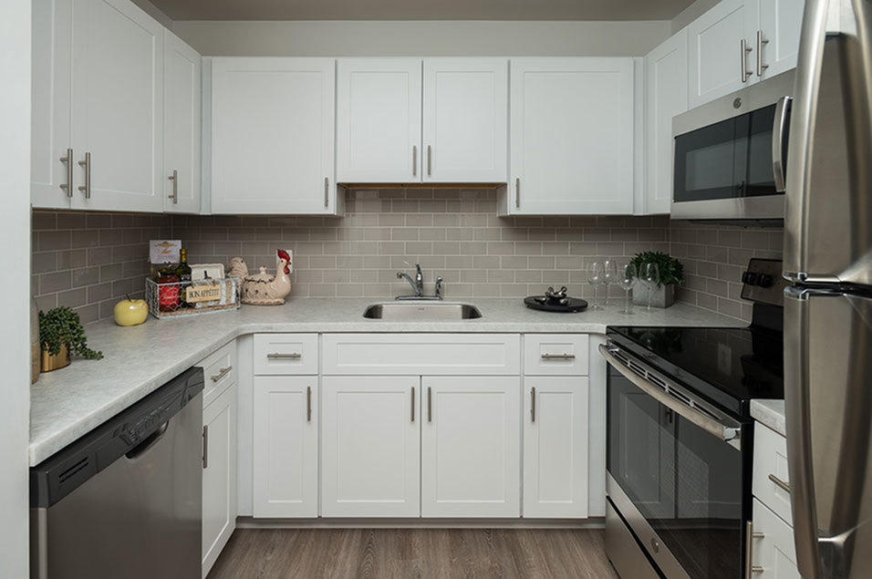 Gardens of Annapolis | fully equipped kitchen