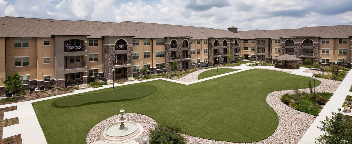 Beautifully Landscaped Courtyard