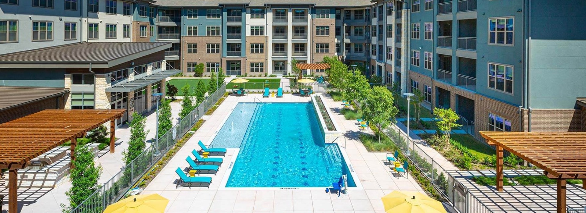 overhead courtyard view