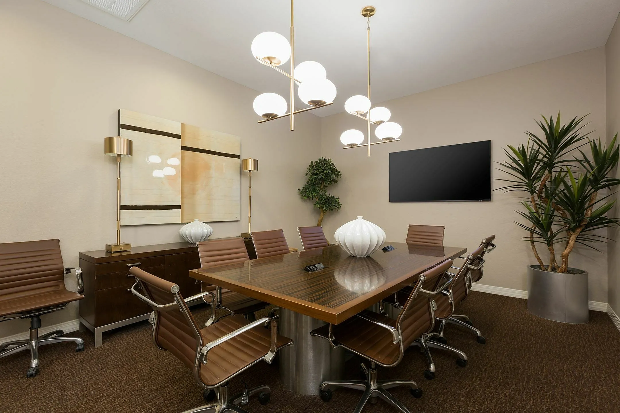 Shared meeting room at Aria on Cave Creek Apartments.