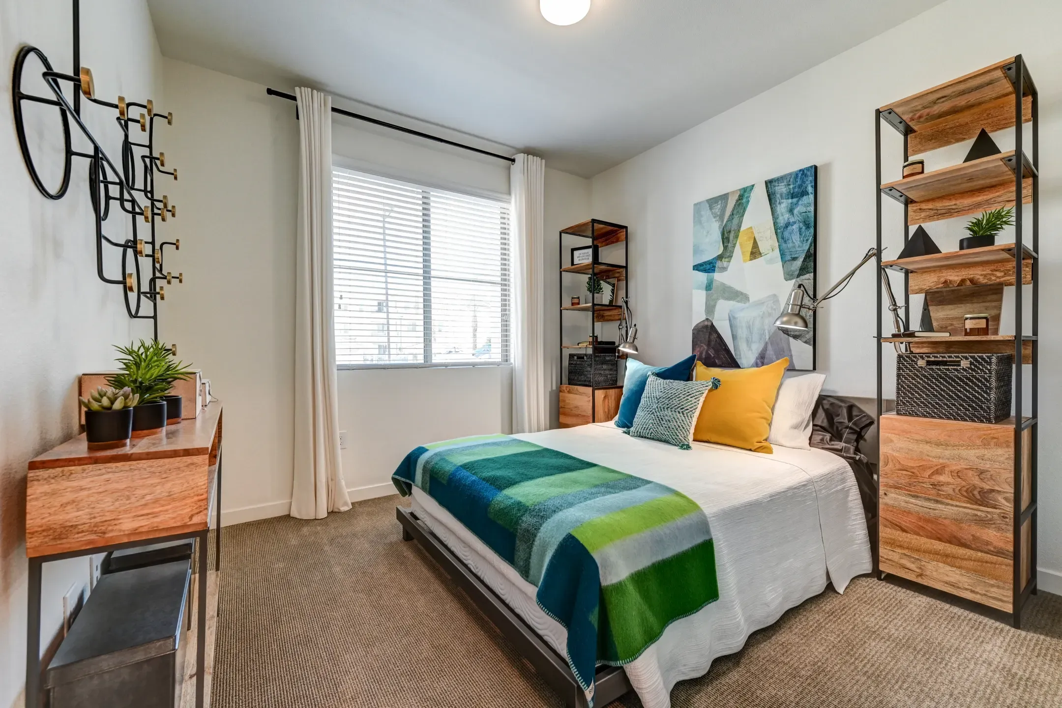 Closets Apartments Cornerstone Turo UNLV