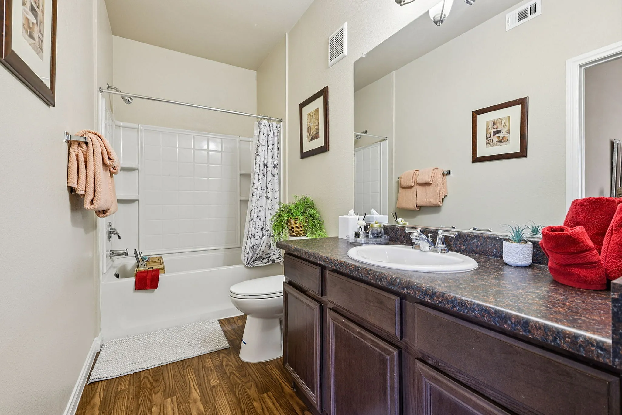 D2x2 Primary Bathroom