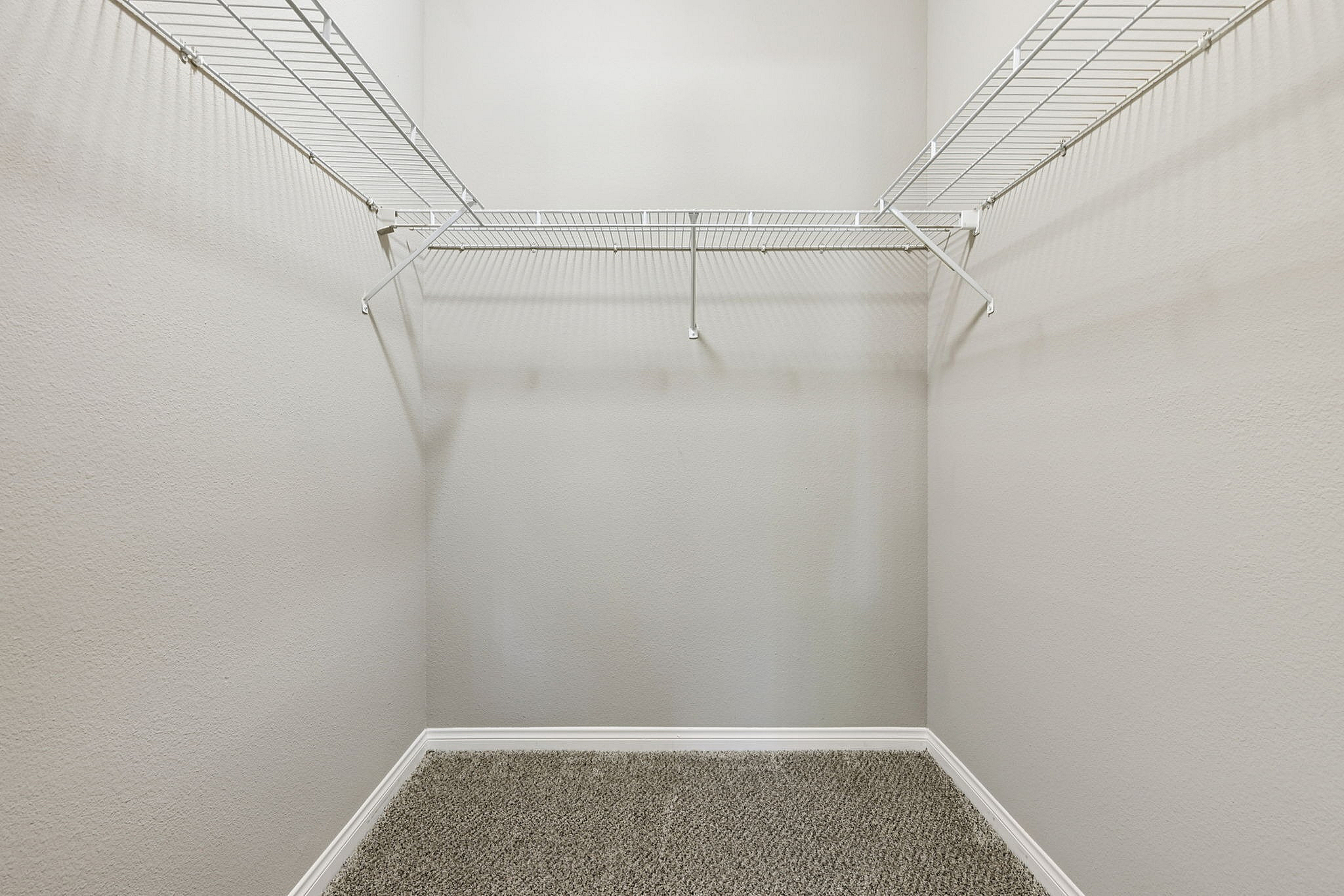 D2x2 Guest Closet